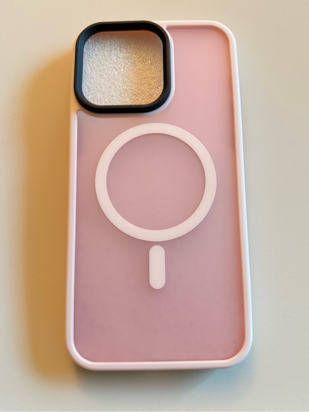 Light Pink MagSafe-Compatible Silicone i-Phone 16 Pro-Max Case